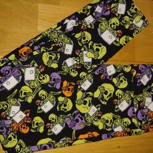 Os Lularoe skull leggings